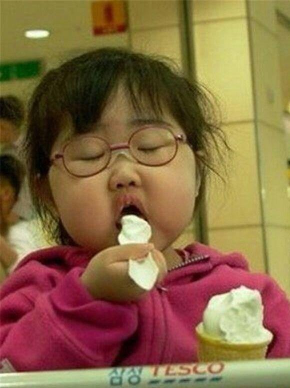 男女间被人吃瓜笑,揭秘网络时代的情感互动现象